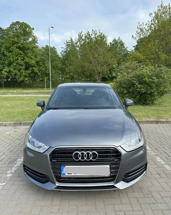 Audi A1 cena 39900 przebieg: 125500, rok produkcji 2016 z Szczecin małe 67